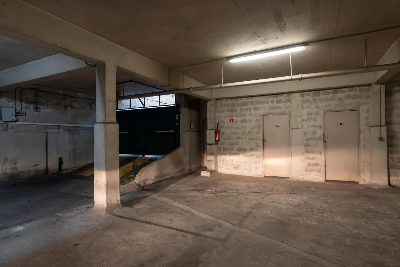 Appartement 2 Pieces Au Calme Proche Martinez Avec Parking Prive Канны