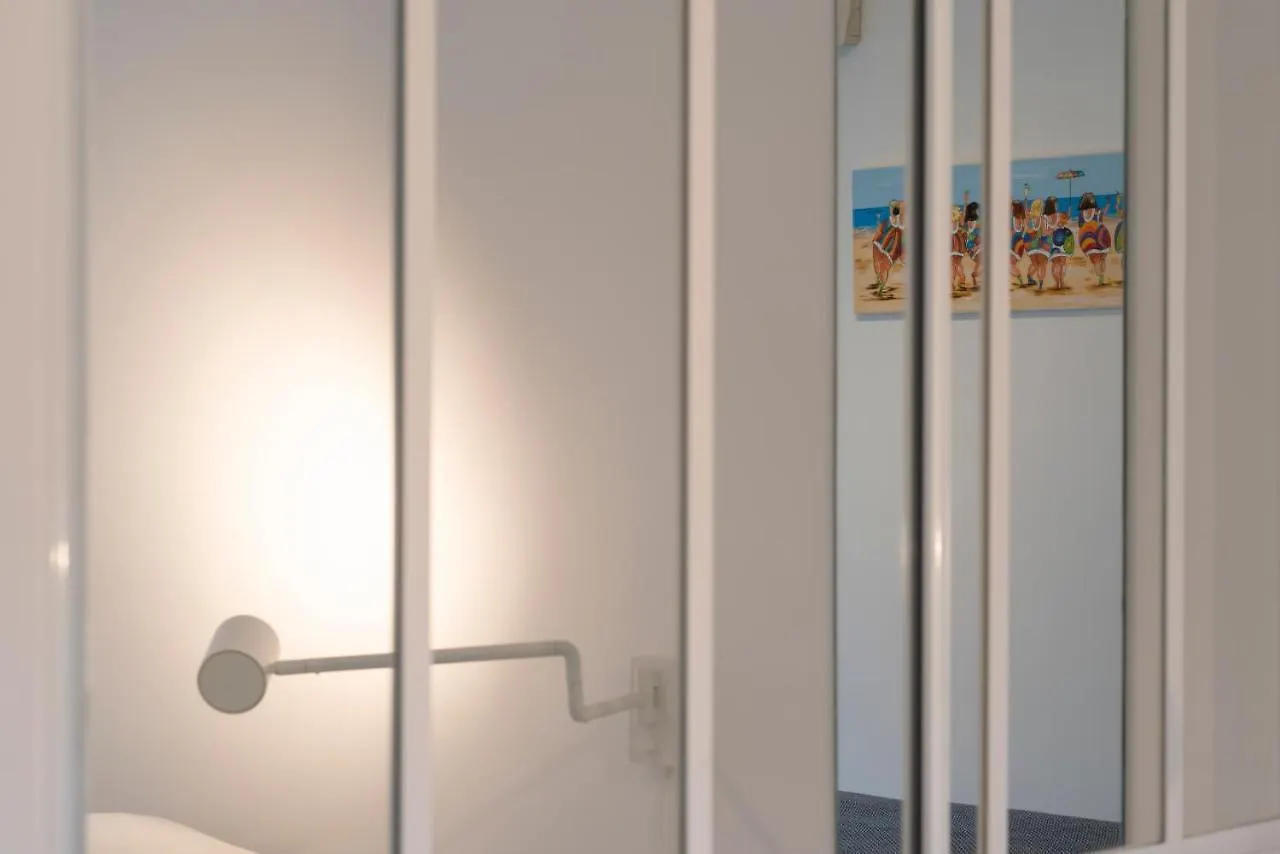 Appartement 2 Pieces Au Calme Proche Martinez Avec Parking Prive Cannes 0*,  Frankreich